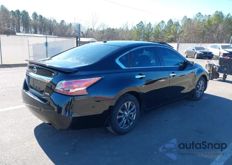 2015 Nissan Altima 2.5 S z USA, uszkodzony, nr VIN 1N4AL3AP2FC459228